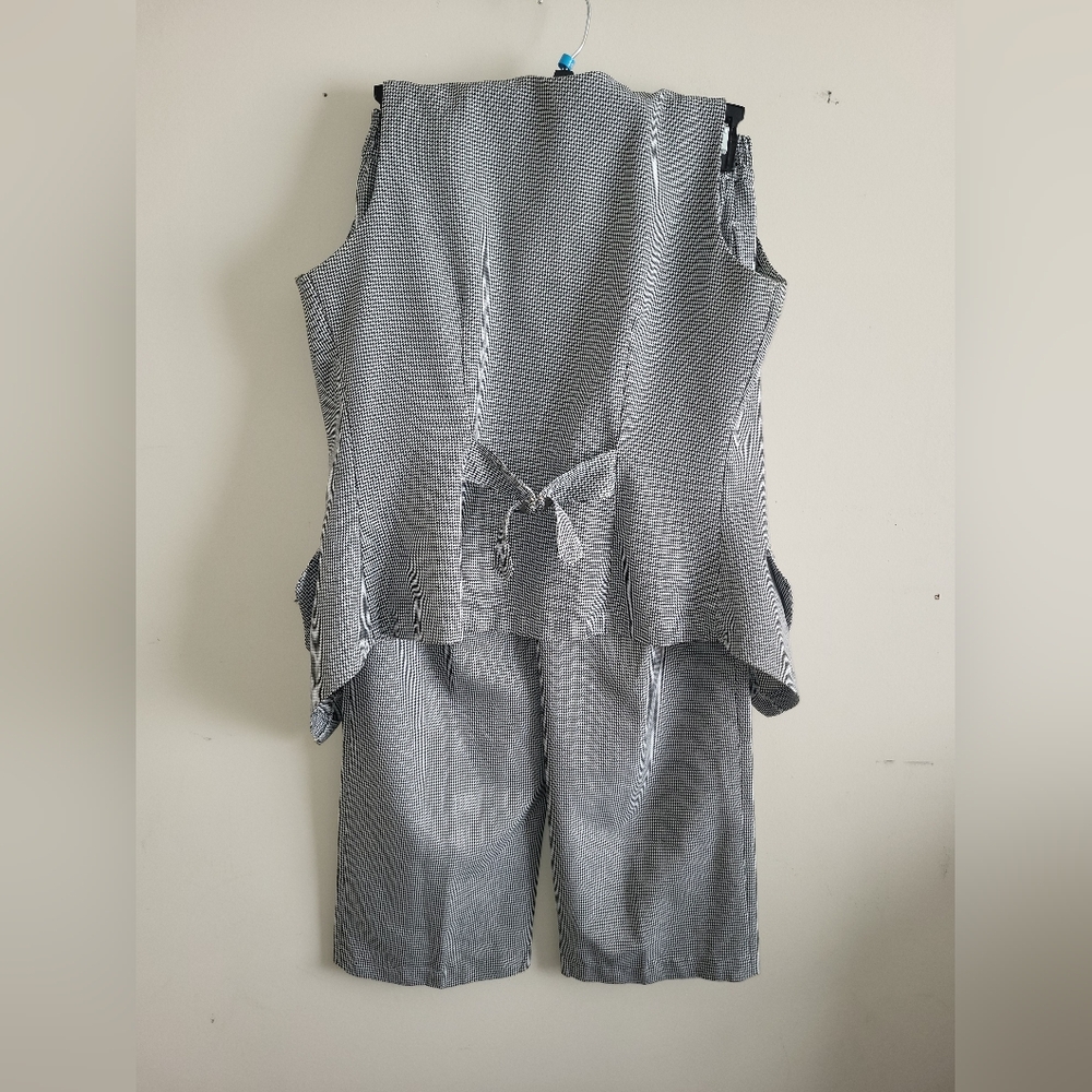 Black And White 2pc Set - image 2